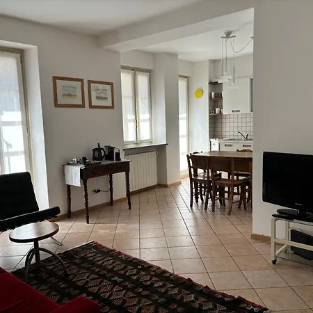 Tranquillo Trilocale In Centro Storico بييلا