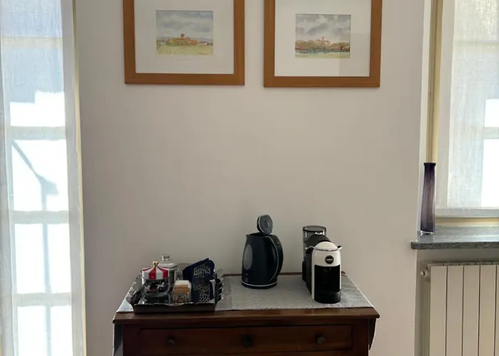 Tranquillo Trilocale In Centro Storico 아파트 *